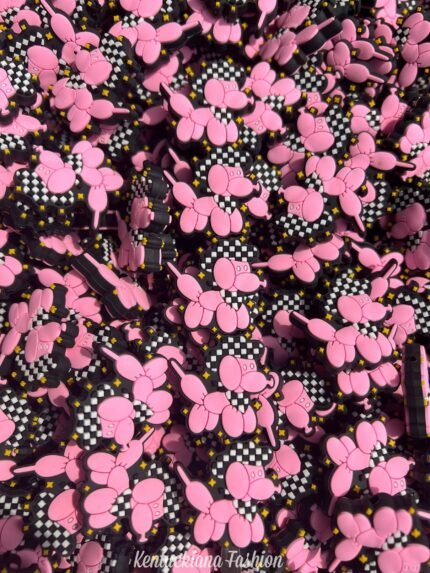 Checkered balloon dog focal *EXCLUSIVE*